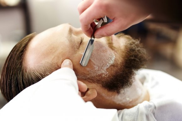 Salon de coiffure professionnel avec prestation de barbier Maubec
